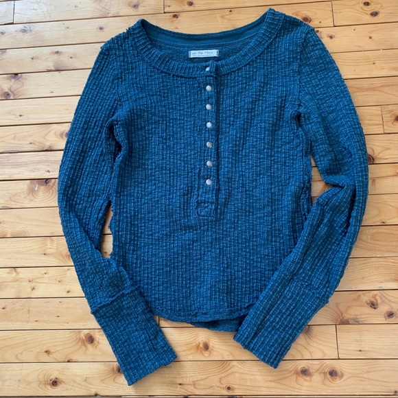 We the Free Top - Picture 1 of 5